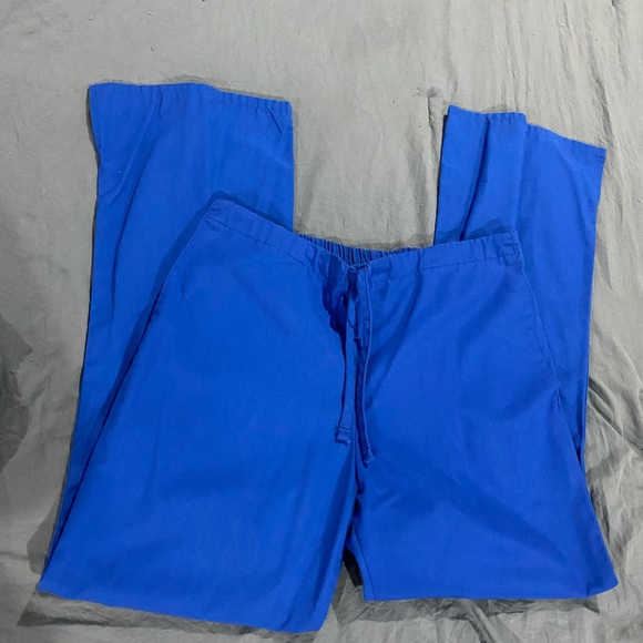 Cherokee Scrub Set - Picture 4 of 6